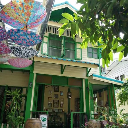Bed and Breakfast Baan Tepa Boutique House à Bangkok Extérieur photo